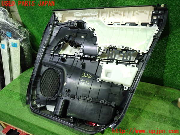 1UPJ-9232411264]ヴェルファイアハイブリッド(AYH30W)左前ドア内張り 中古_4