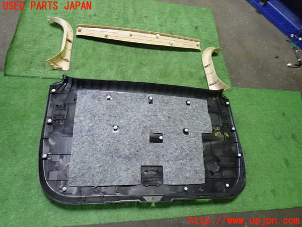1UPJ-9232411578]ヴェルファイアハイブリッド(AYH30W)バックドア内張り 中古_4