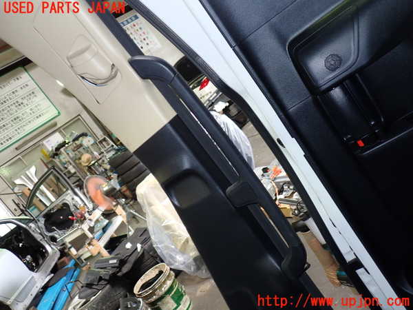 1UPJ-9232417665]ヴェルファイアハイブリッド(AYH30W)右センターピラートリム 中古_4