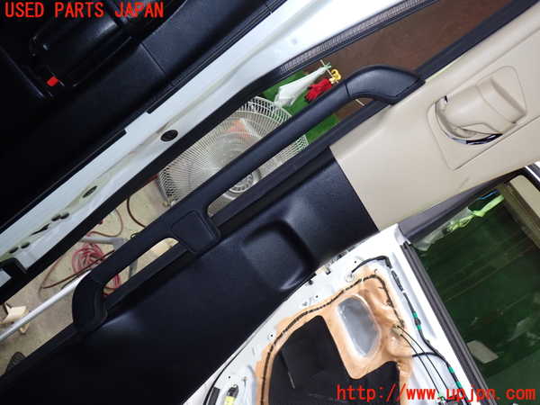 1UPJ-9232417670]ヴェルファイアハイブリッド(AYH30W)左センターピラートリム 中古_4