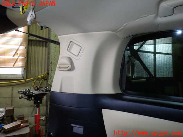 1UPJ-9232417680]ヴェルファイアハイブリッド(AYH30W)左リアピラートリム 中古_3