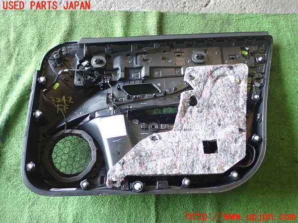 1UPJ-9232421264]プジョー・308(P51HN05)左前ドア内張り 中古_4