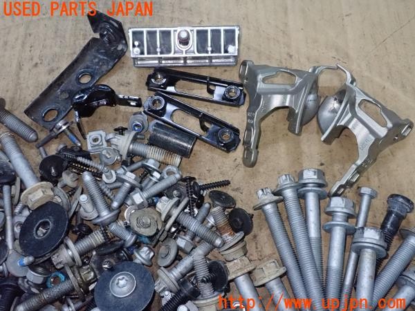 3UPJ=9232430720]BMW ミニ(MINI)クーパー コンバーチブル(WG15 F57)ネジ・ナット・ステー類 セット ジャンク_2