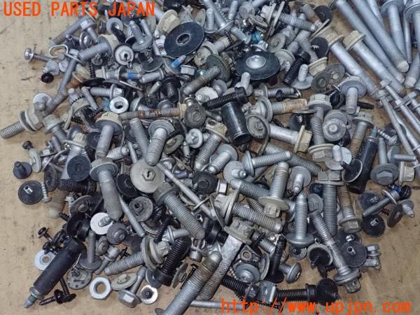 3UPJ=9232430720]BMW ミニ(MINI)クーパー コンバーチブル(WG15 F57)ネジ・ナット・ステー類 セット ジャンク_4