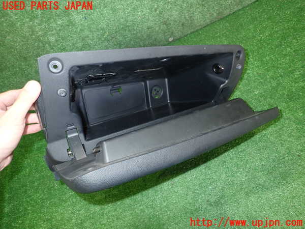 2UPJ-9232437516]BMW ミニ(MINI)クーパー コンバーチブル(WG15)(F57)グローブボックス1 (ジャンク品) 中古_2