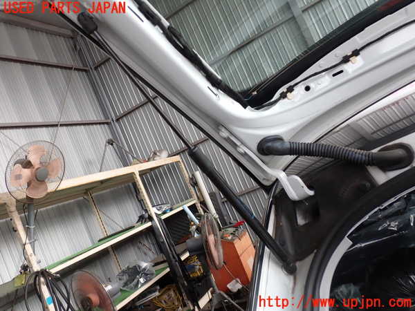 2UPJ-9232451584]アウディ・A1 スポーツバック(8XCHZ)リアゲートダンパー 中古_2