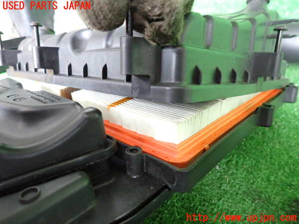 2UPJ-9232452560]アウディ・A1 スポーツバック(8XCHZ)エアクリーナーボックス 中古_3