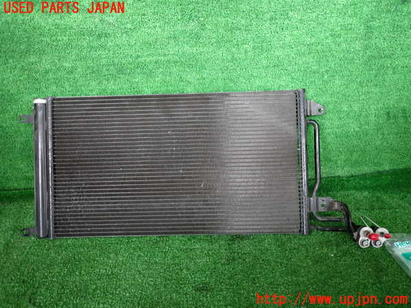 2UPJ-9232456031]アウディ・A1 スポーツバック(8XCHZ)エアコンコンデンサー1 中古_3