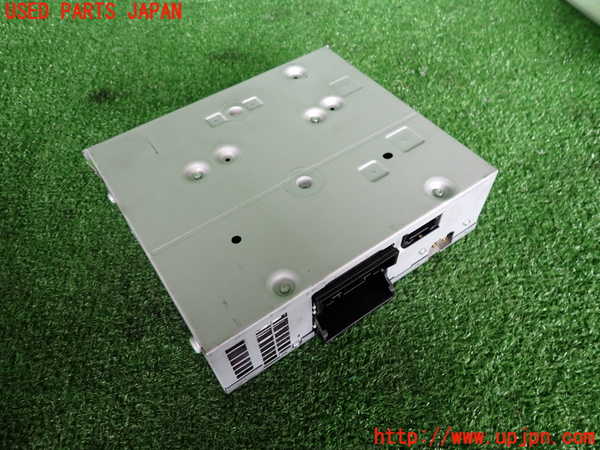 2UPJ-9232456470]アウディ・A1 スポーツバック(8XCHZ)ラジオ 中古_2