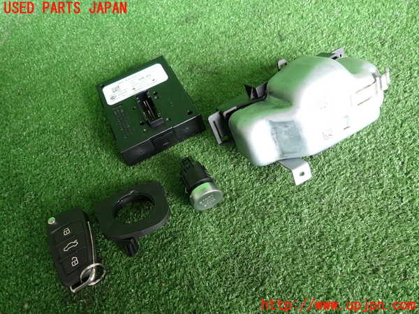 2UPJ-9232456110]アウディ・A1 スポーツバック(8XCHZ)エンジンコンピューター 中古_3
