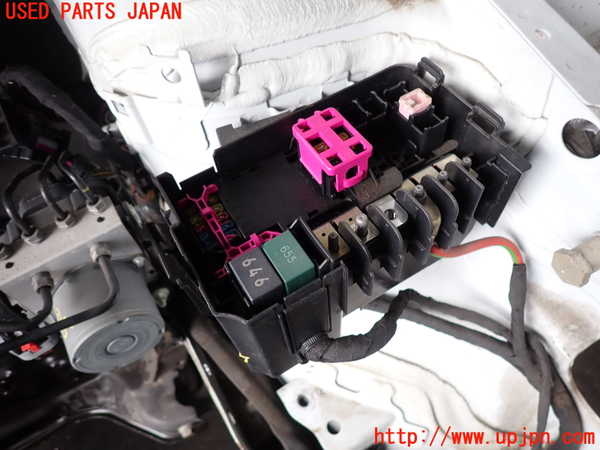 2UPJ-9232456743]アウディ・A1 スポーツバック(8XCHZ)ヒューズボックス3 中古_2