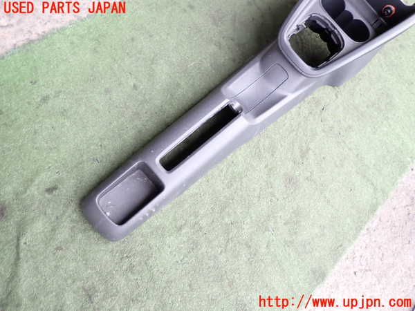 2UPJ-9232457540]アウディ・A1 スポーツバック(8XCHZ)センターコンソール 中古_4