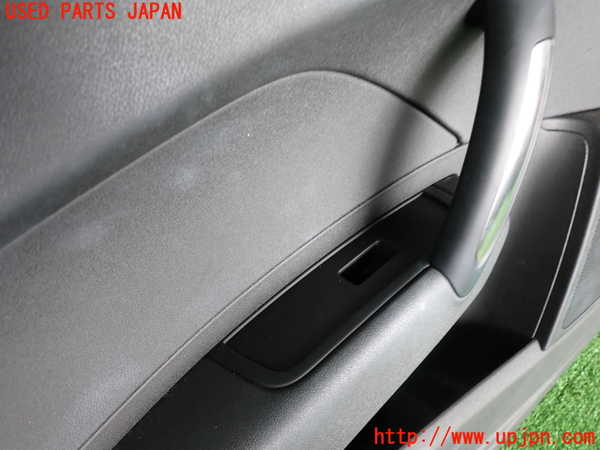 2UPJ-9232451264]アウディ・A1 スポーツバック(8XCHZ)左前ドア内張り 中古_2