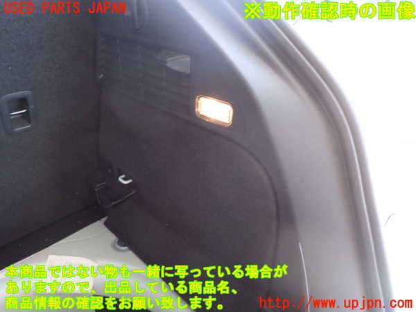 2UPJ-9232457675]アウディ・A1 スポーツバック(8XCHZ)右リアピラートリム 中古_4