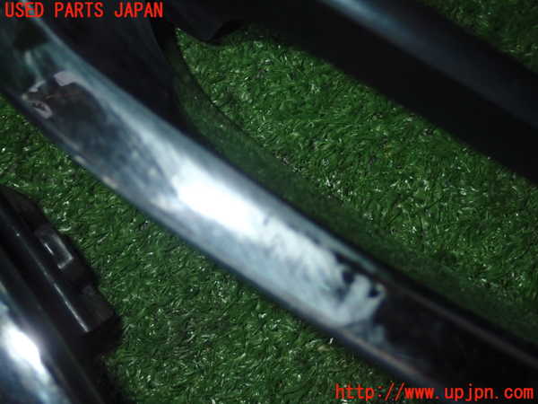 2UPJ-9232461050]BMW 116i(1A16)(F20)ラジエターグリル 中古_4