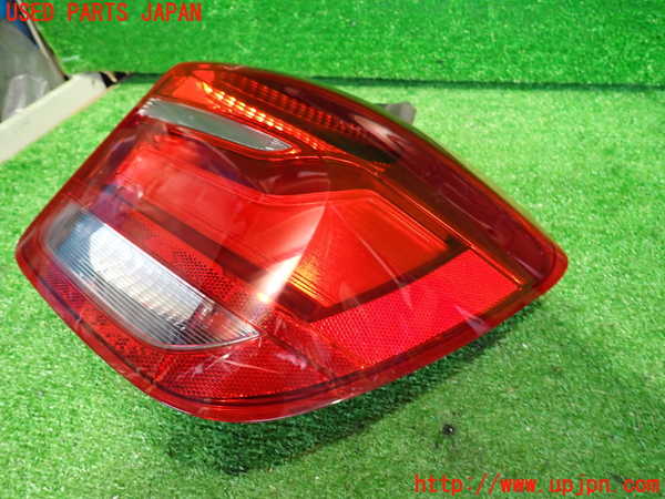 2UPJ-9232461530]BMW 116i(1A16)(F20)右テールランプ 中古_2
