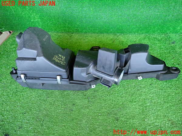2UPJ-9232462560]BMW 116i(1A16)(F20)エアクリーナーボックス 中古_3