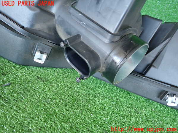 2UPJ-9232462560]BMW 116i(1A16)(F20)エアクリーナーボックス 中古_4