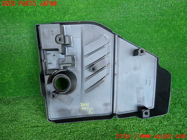 2UPJ-9232462160]BMW 116i(1A16)(F20)エンジンアッパーカバー 中古_2