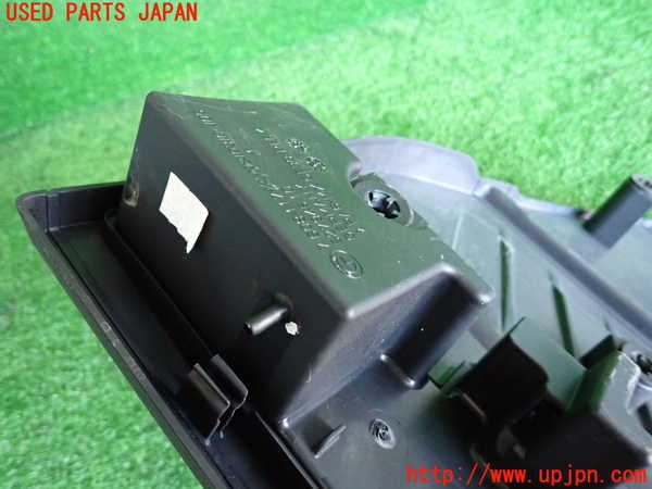 2UPJ-9232462160]BMW 116i(1A16)(F20)エンジンアッパーカバー 中古_3