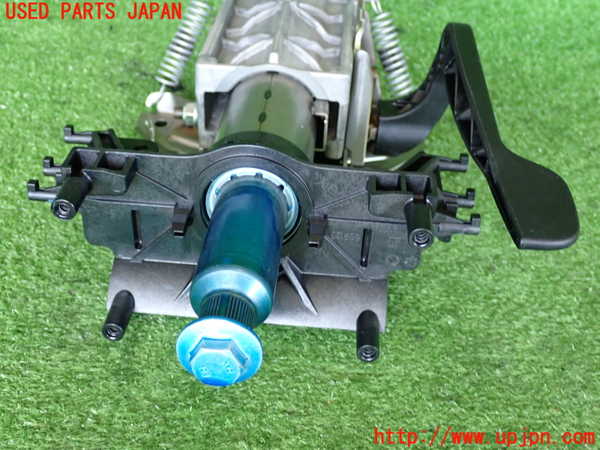 2UPJ-9232464260]BMW 116i(1A16)(F20)ステアリングシャフト 中古_5