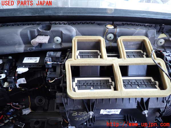 2UPJ-9232466081]BMW 116i(1A16)(F20)エバポレーター1 中古_4