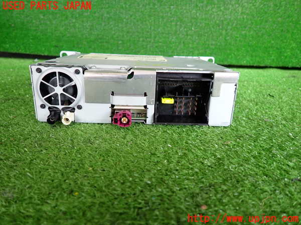 2UPJ-9232466480]BMW 116i(1A16)(F20)CDプレーヤー 中古_3