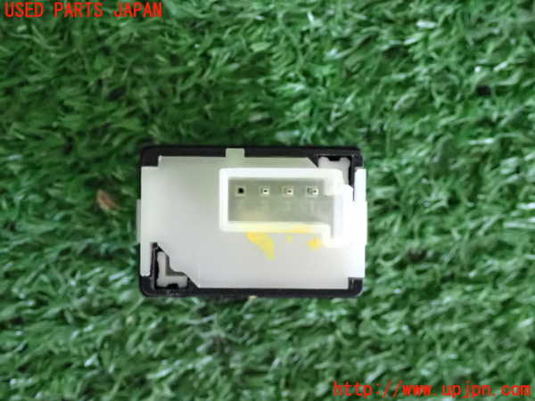 2UPJ-9232466309]BMW 116i(1A16)(F20)スイッチ4 (トランク) 中古_3