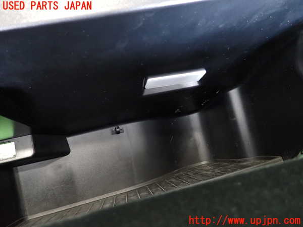 2UPJ-9232467516]BMW 116i(1A16)(F20)グローブボックス1 中古_5
