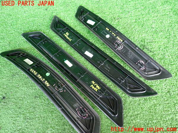 2UPJ-9232467740]BMW 116i(1A16)(F20)スカッフプレート 中古_4