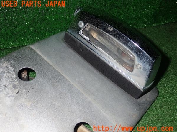 3UPJ=9232470014]ベンツ 240D(115117W115 )純正 ナンバー灯 中古_3