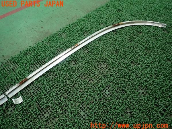 3UPJ=9232470015]ベンツ 240D(115117)W115 純正 フロントガラス下モール 中古_5