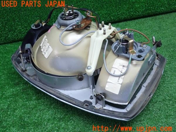 3UPJ=9232470050]ベンツ 240D(115117)W115 純正 HELLA製 左ヘッドライト 中古_3