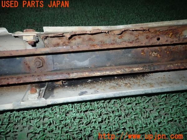 3UPJ=9232470058]ベンツ 240D(115117)W115 純正 リアバンパー 中古_5