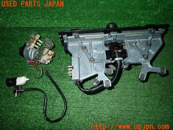 3UPJ=9232470532]ベンツ 240D(115117)W115 純正 エアコンスイッチ 中古_5