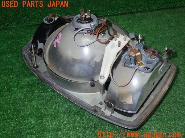 3UPJ=9232470561]ベンツ 240D(115117)W115 純正 HELLA製 右ヘッドライト メッキ 中古_2