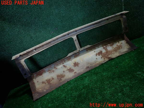 1UPJ-9232471035]ベンツ 240D(115117)W115フロントパネル 中古_4