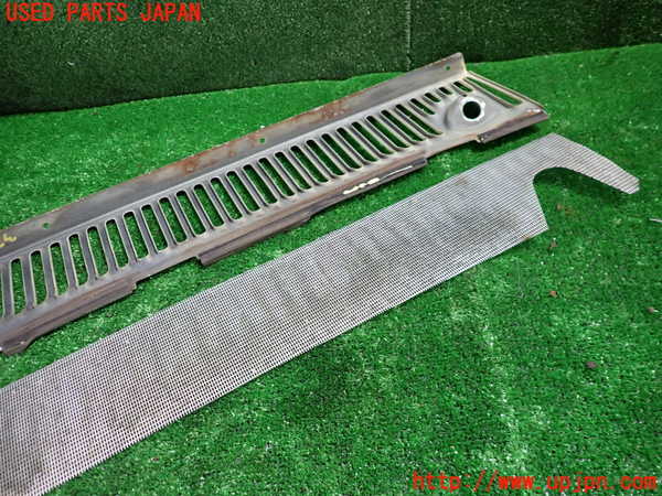 1UPJ-9232471190]ベンツ 240D(115117)W115カウルトップ 中古_4