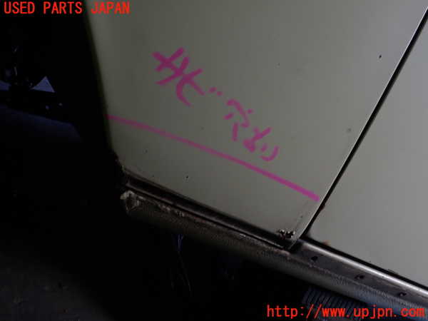 1UPJ-9232471082]ベンツ 240D(115117)W115左前フェンダー 中古_3