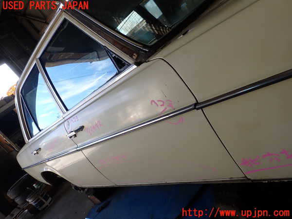 1UPJ-9232471230]ベンツ 240D(115117)W115右前ドア SEKURIT-1F 中古_2