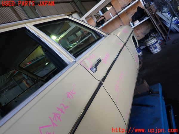 1UPJ-9232471230]ベンツ 240D(115117)W115右前ドア SEKURIT-1F 中古_3