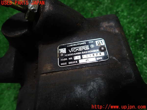 1UPJ-9232474250]ベンツ 240D(115117)W115パワステポンプ 中古_3