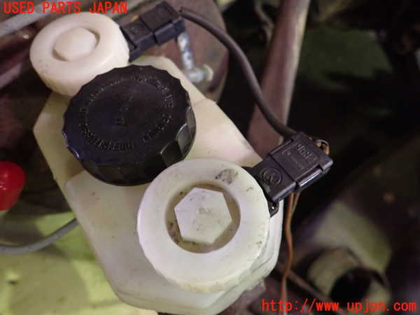 1UPJ-9232474050]ベンツ 240D(115117)W115ブレーキマスターシリンダー 中古_2