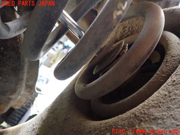 1UPJ-9232475070]ベンツ 240D(115117)W115右リアショックアブソーバー 中古_2