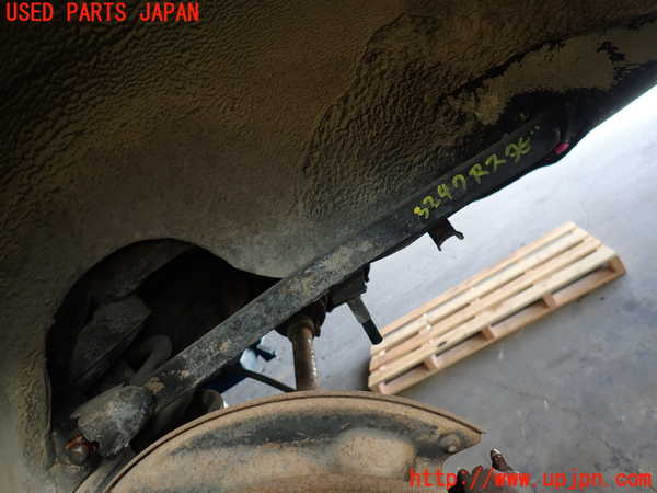 1UPJ-9232475445]ベンツ 240D(115117)W115リアスタビライザー 中古_3