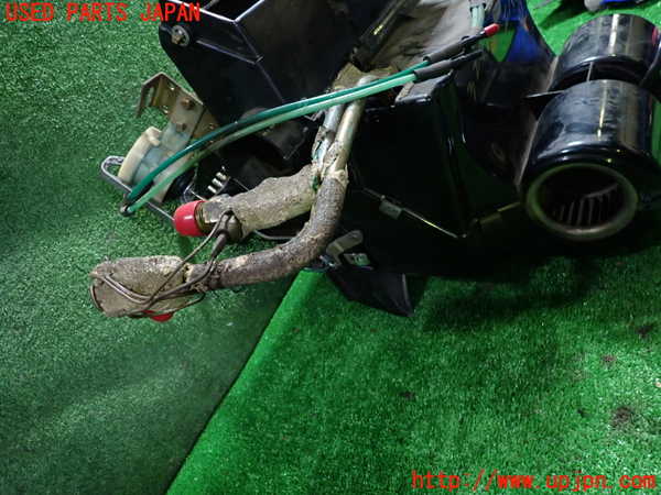 1UPJ-9232476081]ベンツ 240D(115117)W115エバポレーター1 中古_3