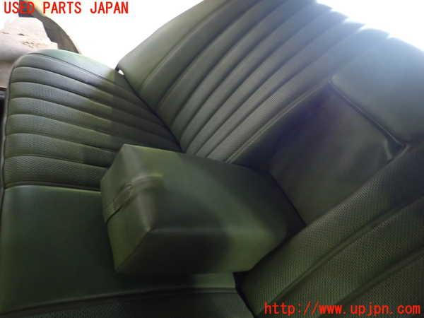 1UPJ-9232477385]ベンツ 240D(115117)W115リアシート 中古_4
