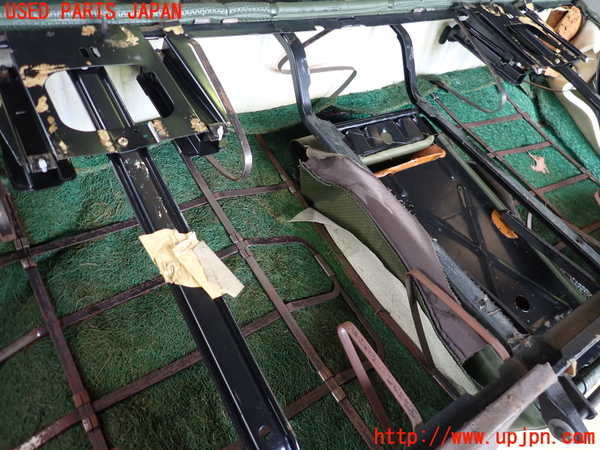 1UPJ-9232477385]ベンツ 240D(115117)W115リアシート 中古_5