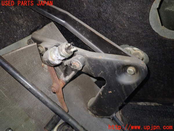 1UPJ-9232477550]ベンツ 240D(115117)W115サイドブレーキレバー 中古_3
