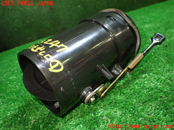 1UPJ-9232477526]ベンツ 240D(115117)W115エアコン吹き出し口1 右 中古_2